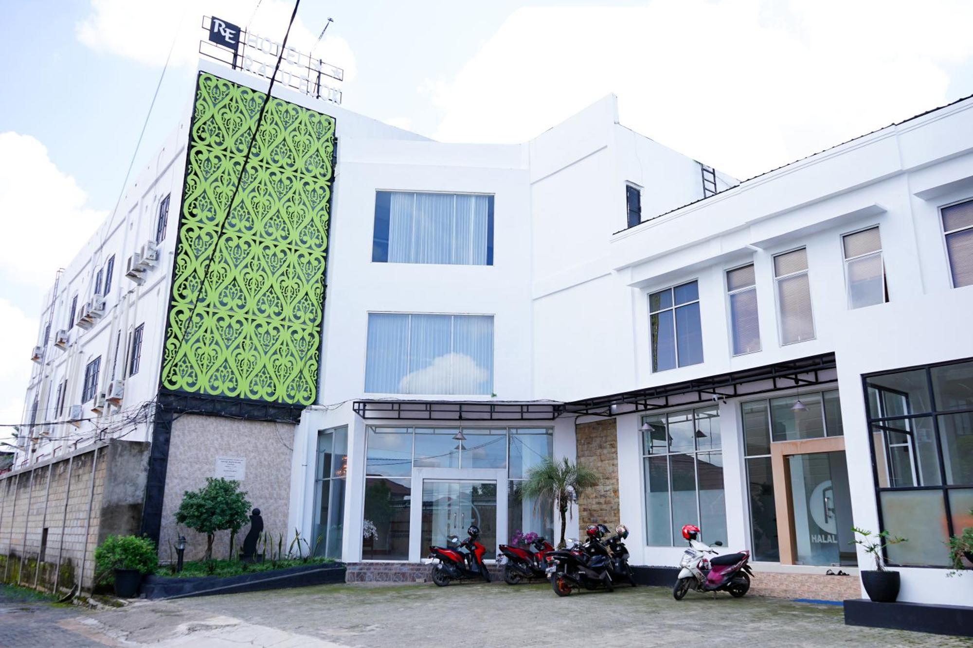 Urbanview Hotel Ratu Elok Syariah Banjarbaru By Reddoorz Martapura  Exterior foto